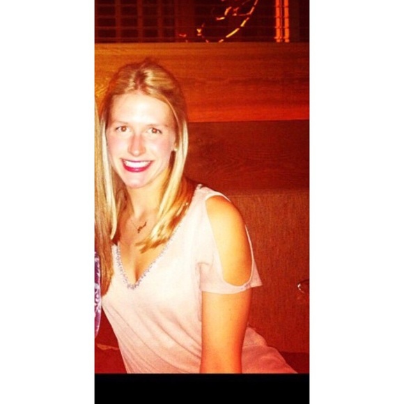 BB Dakota Cold Shoulder Top - Picture 4 of 4